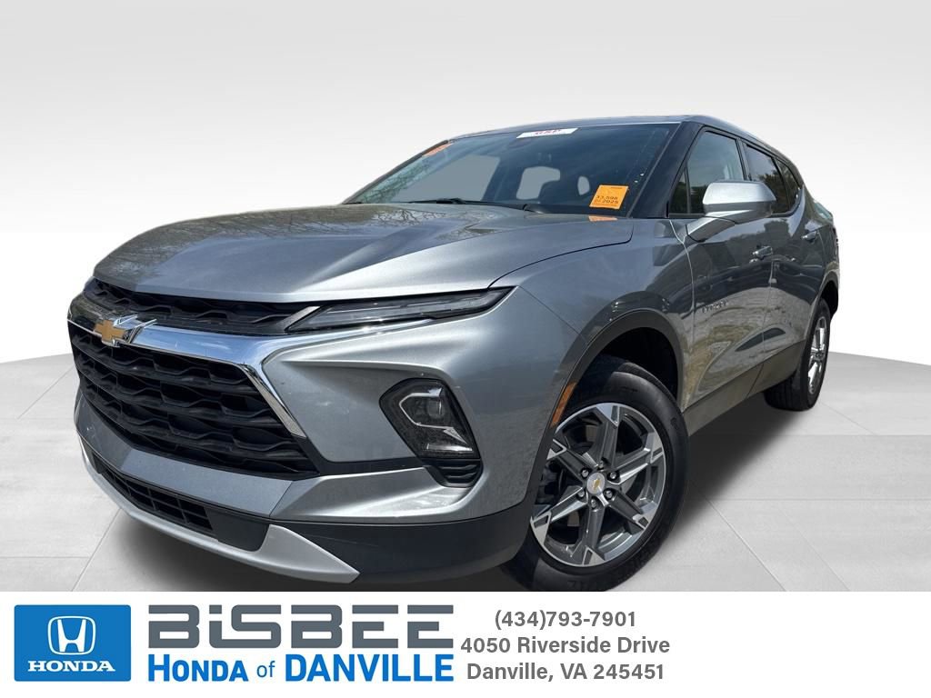 Used 2025 Chevrolet Blazer LT image 1