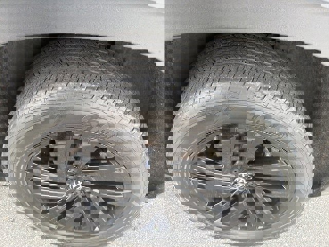 Certified 2023 Volkswagen Atlas Cross Sport SE w/ Black Wheel Package image 8