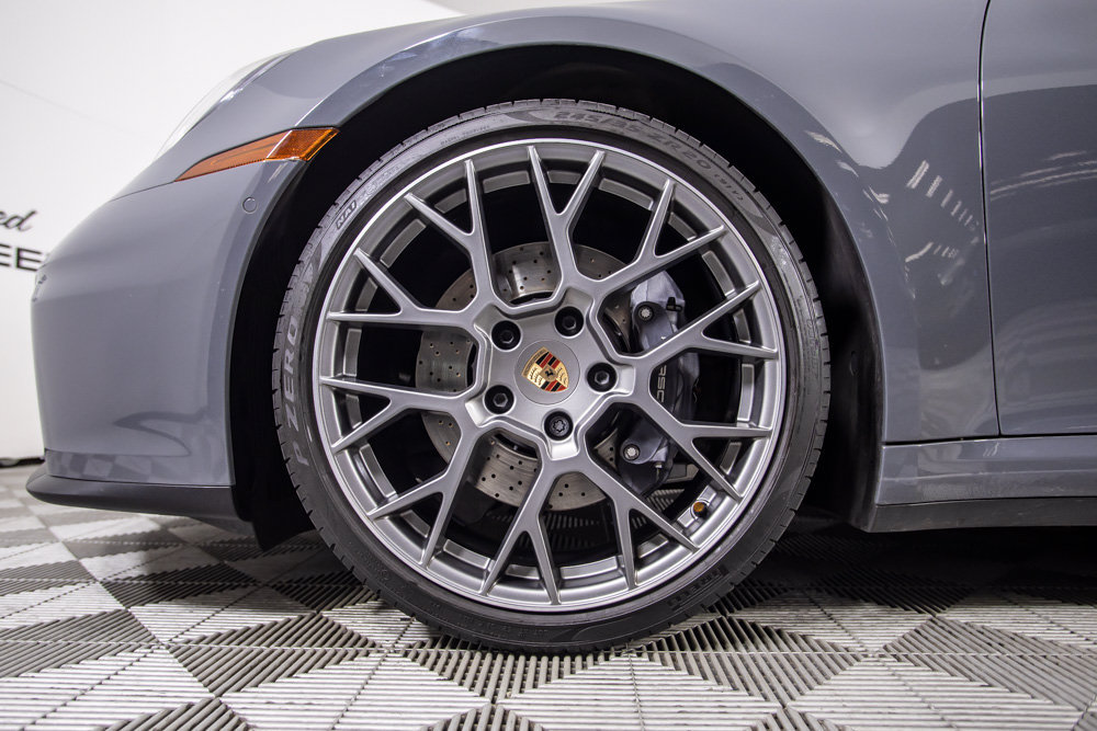 Used 2025 Porsche 911 Carrera RWD image 38