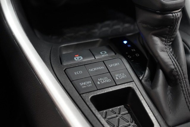 Used 2024 Toyota RAV4 XLE image 28