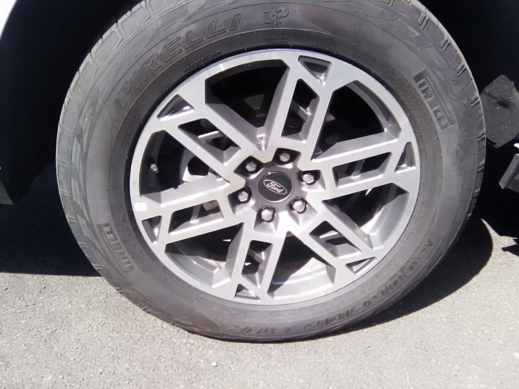 Used 2025 Ford Expedition Max Active image 3