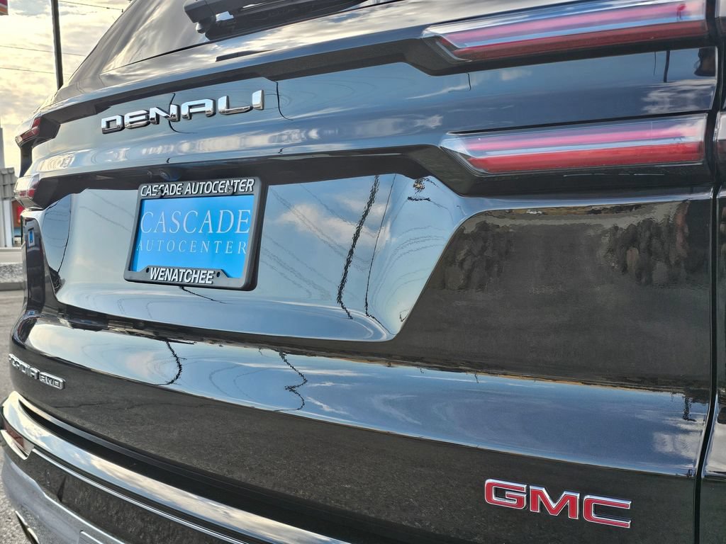 Certified 2025 GMC Acadia Denali w/ Super Cruise Package AWD/4WD image 21