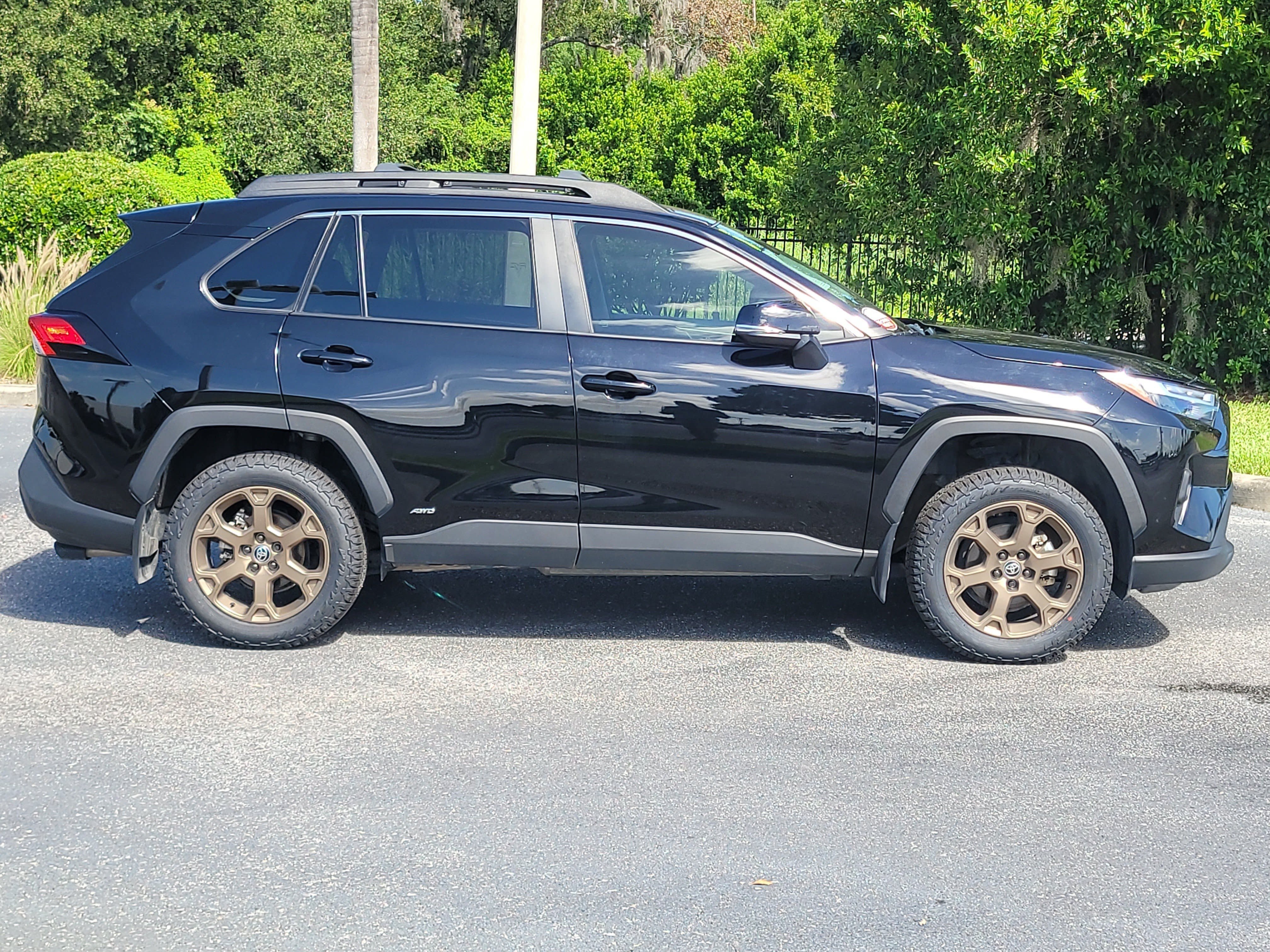 Certified 2025 Toyota RAV4 Woodland Edition AWD/4WD image 8