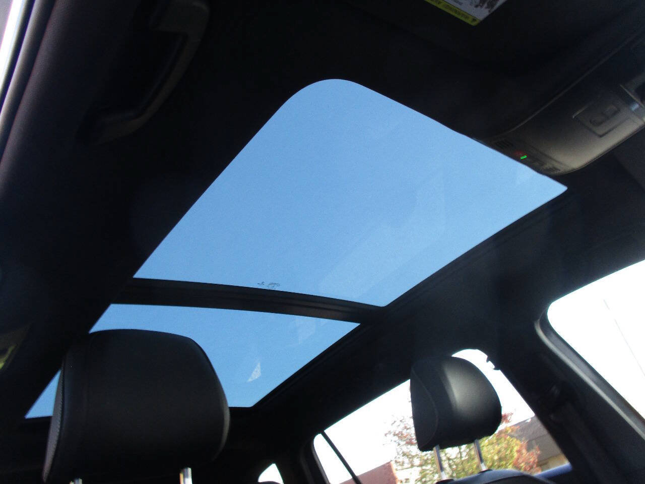 Used 2021 Volkswagen Tiguan SE R-Line FWD image 89