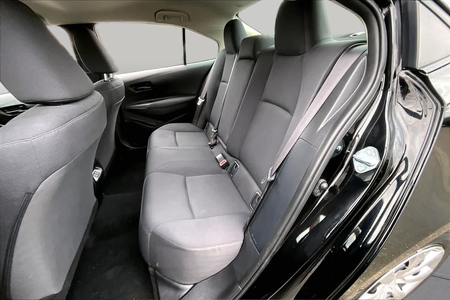 Certified 2025 Toyota Corolla LE FWD image 20