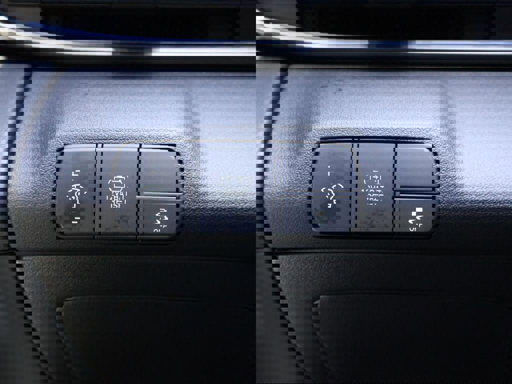 New 2026 Hyundai Elantra Sport image 32