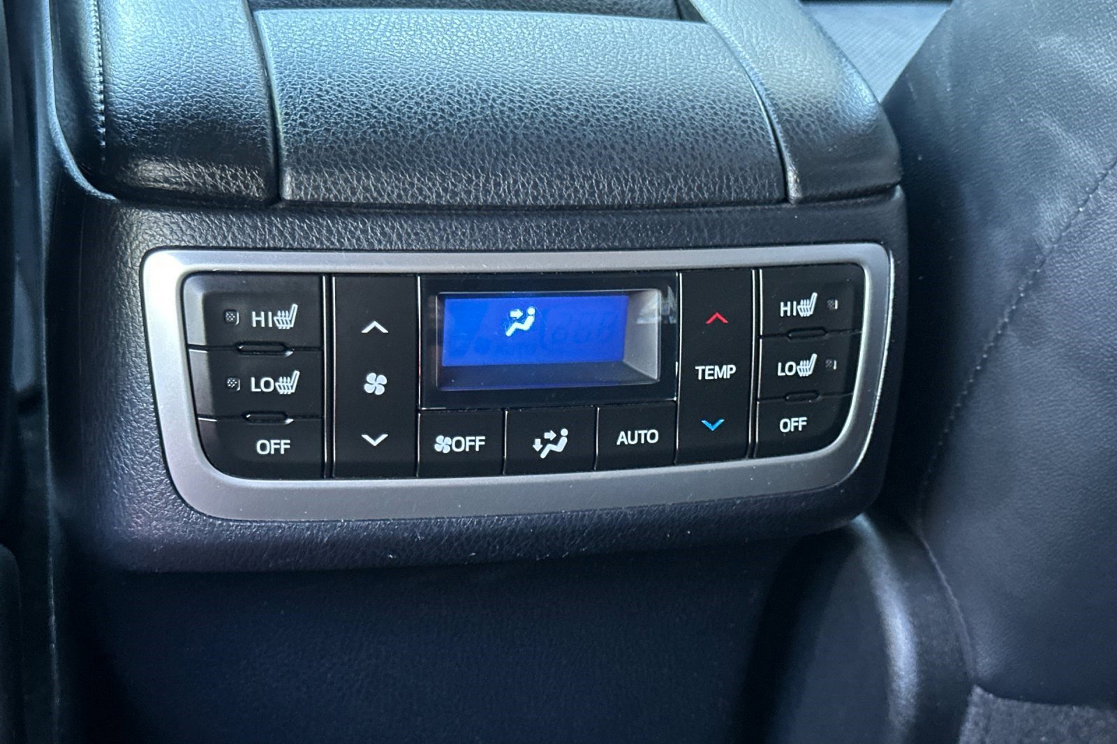 Used 2016 Toyota Highlander Limited Platinum image 16