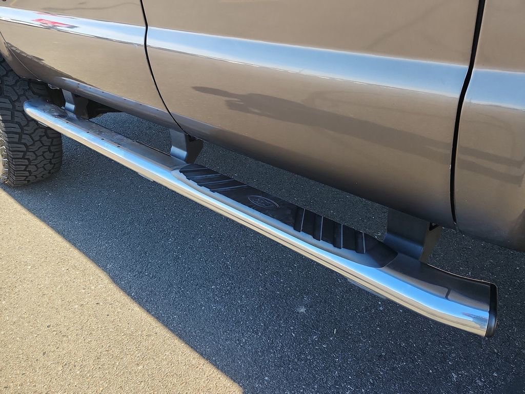 Used 2014 Ford F250 Lariat w/ Lariat Interior Package image 12