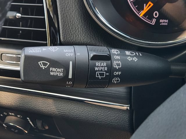 Certified 2021 Jeep Grand Cherokee Limited w/ Quick Order Package 28K 80th AWD/4WD image 32