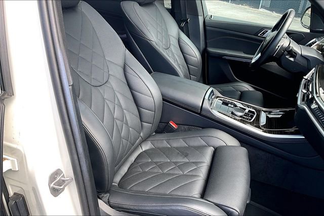 Used 2025 BMW X5 sDrive40i w/ Premium Package image 7