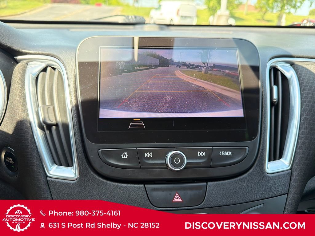 Used 2019 Chevrolet Malibu LT w/ Driver Confidence Package image 17
