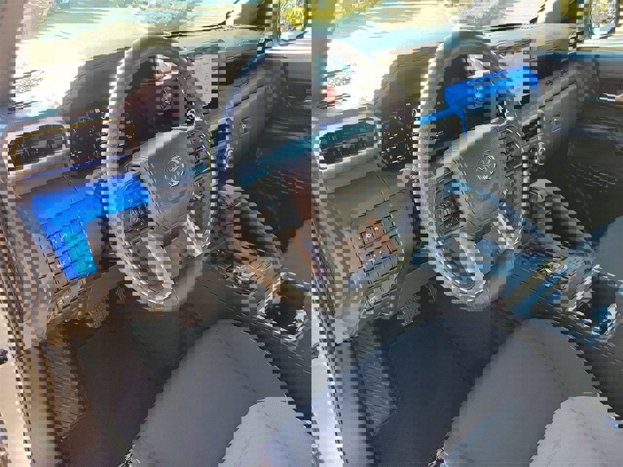 Used 2025 Toyota Tacoma TRD Off-Road image 15