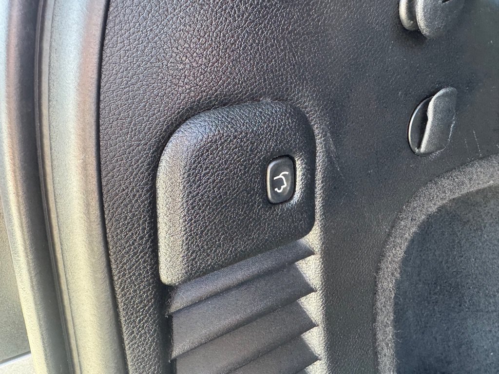 Used 2019 Jeep Grand Cherokee Altitude AWD/4WD image 13