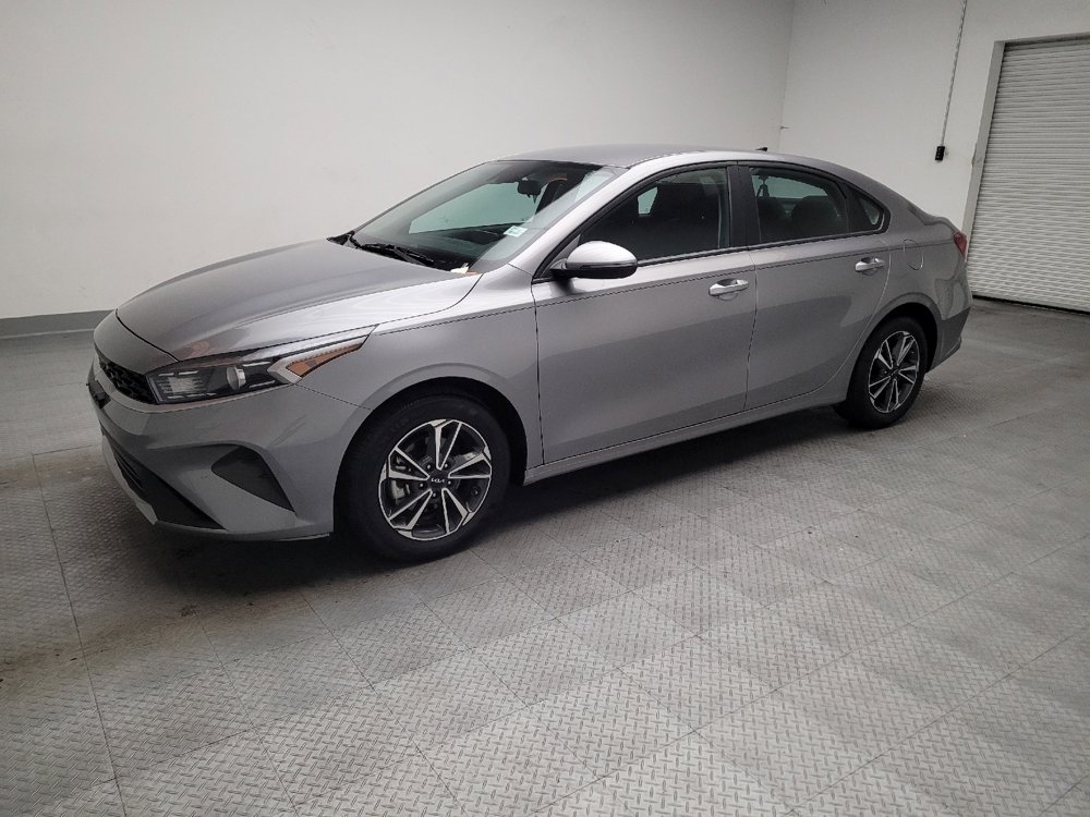 Used 2023 Kia Forte LXS w/ LXS Technology Package FWD image 2