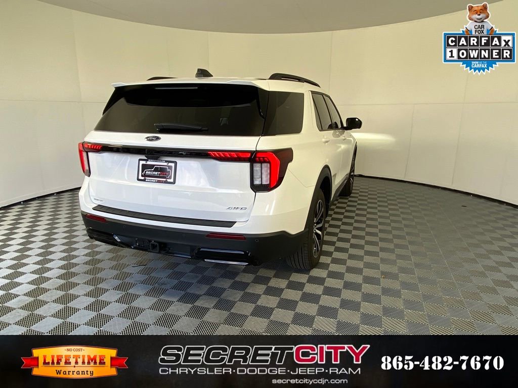 Used 2025 Ford Explorer ST-Line image 7