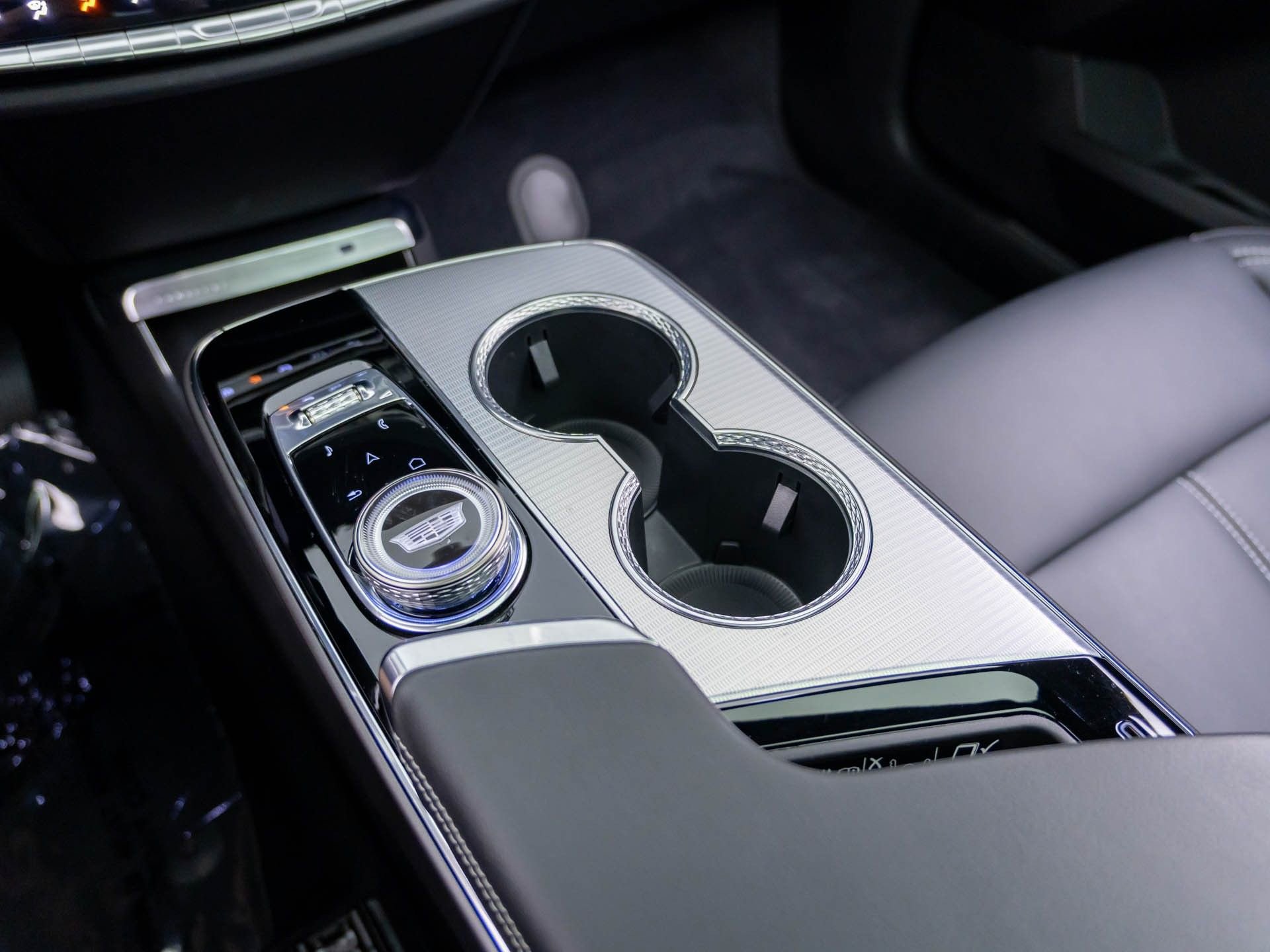 Certified 2024 Cadillac Lyriq Tech AWD/4WD image 34