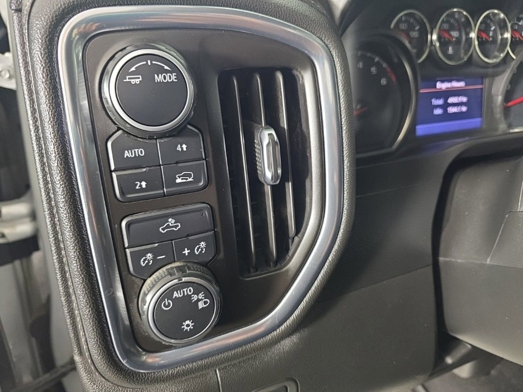 Used 2020 Chevrolet Silverado 1500 LT image 14