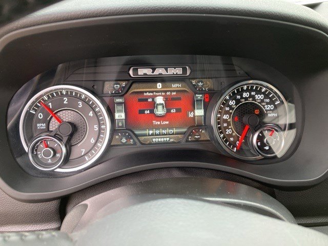 Used 2024 RAM 2500 Big Horn w/ Safety Group image 17