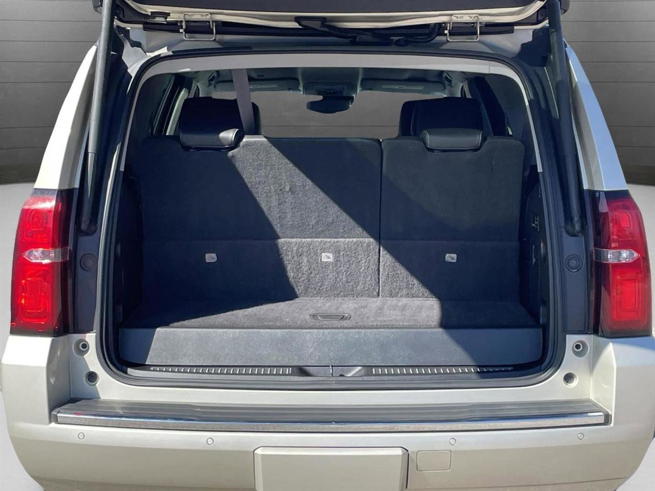 Used 2017 Chevrolet Tahoe Premier AWD/4WD image 10