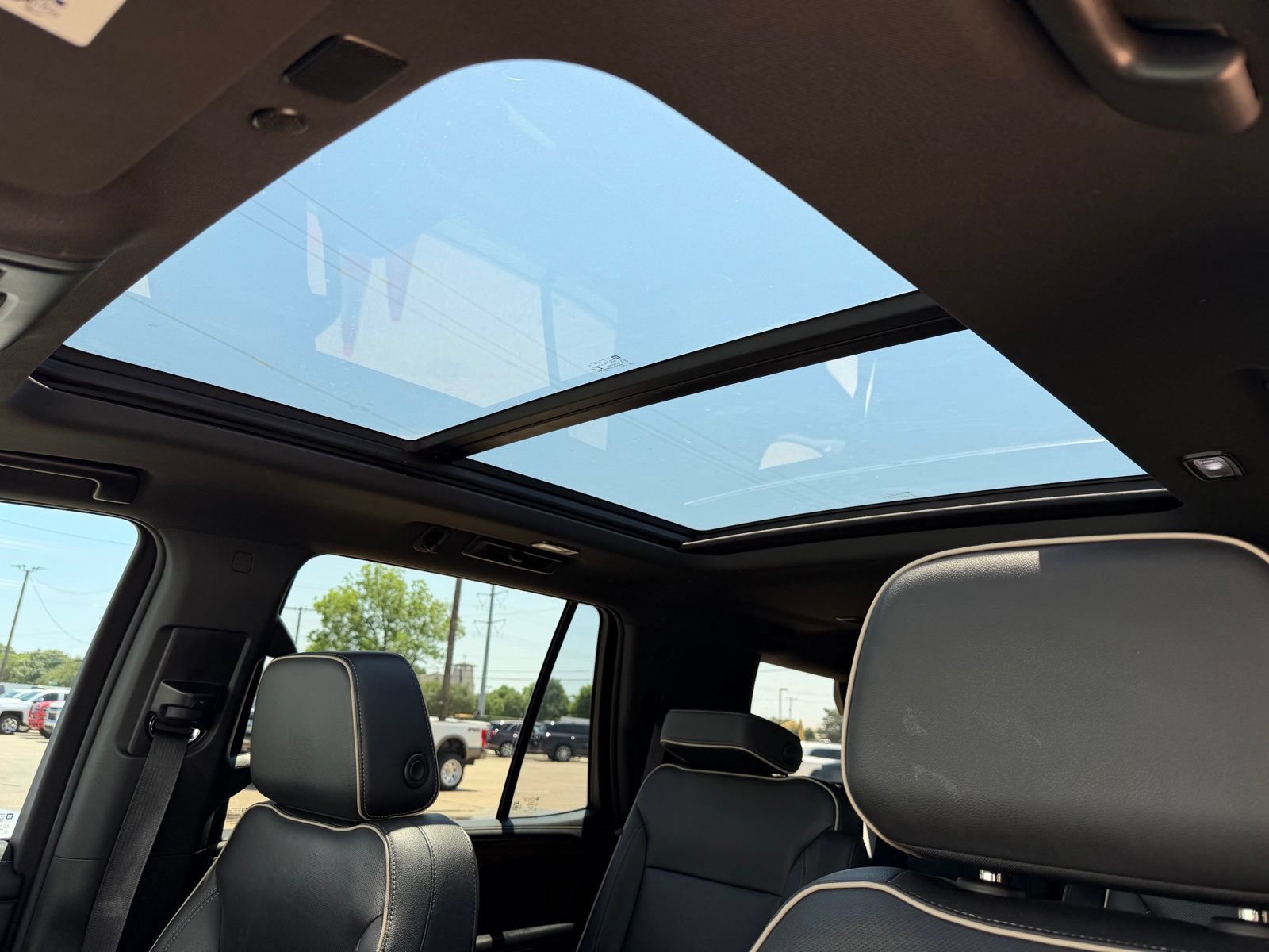 Used 2022 Chevrolet Tahoe Premier w/ Texas Edition RWD image 14