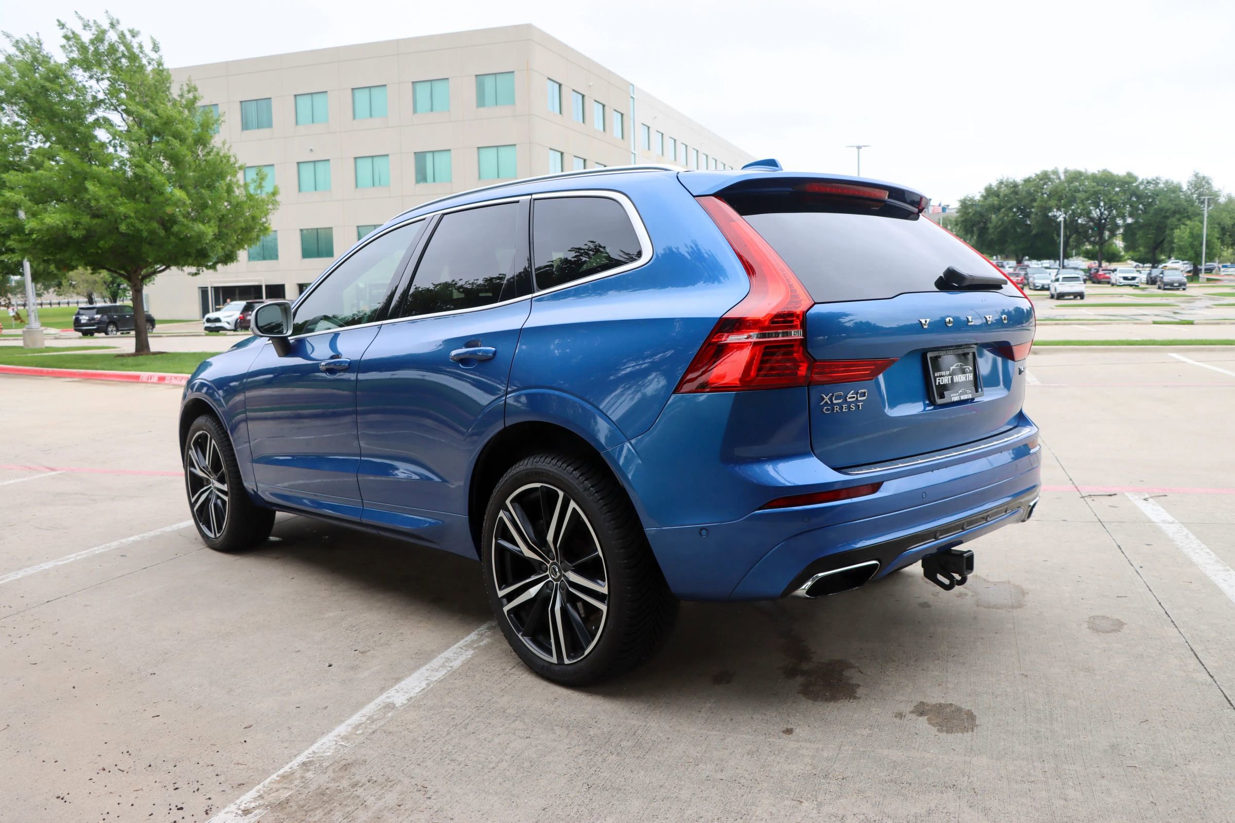 Used 2018 Volvo XC60 T6 R-Design w/ Convenience Package image 5