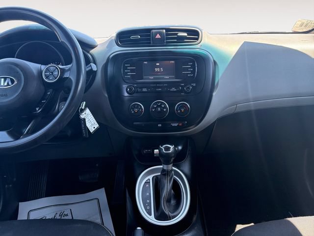 Used 2016 Kia Soul + FWD image 11