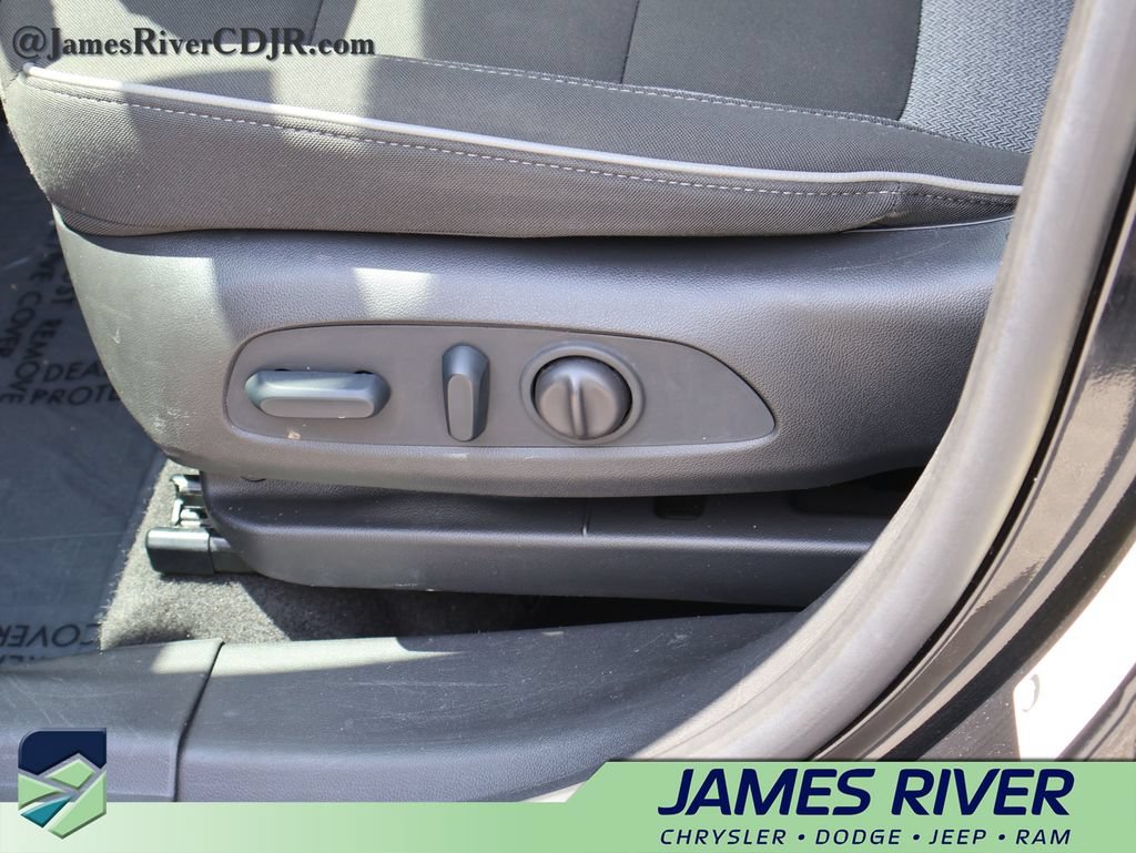 Used 2023 Chevrolet TrailBlazer LT w/ Convenience Package FWD image 22