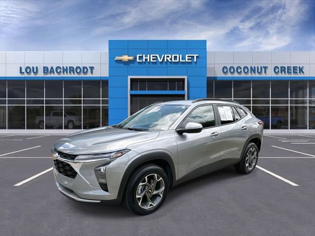 Used 2024 Chevrolet Trax LT FWD image 4