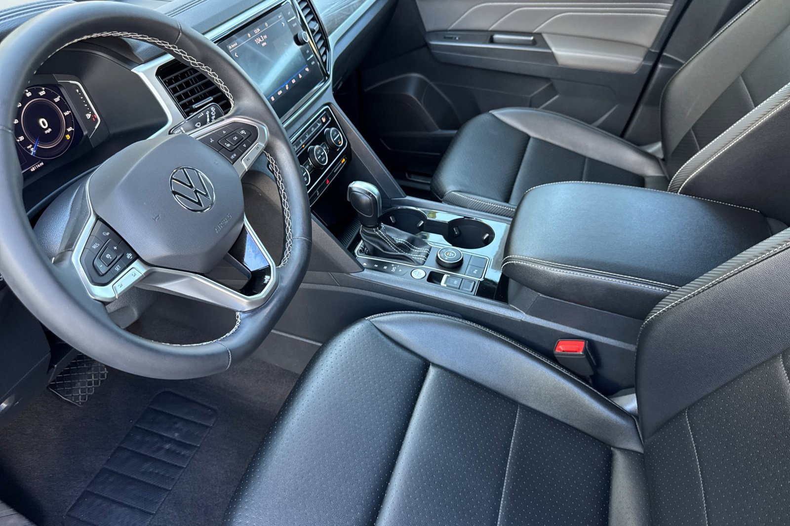 Certified 2022 Volkswagen Atlas Cross Sport SE image 11