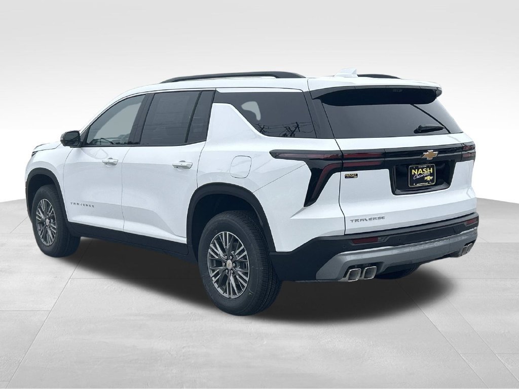 New 2027 Chevrolet Traverse LT w/ Driver Confidence Package FWD image 5