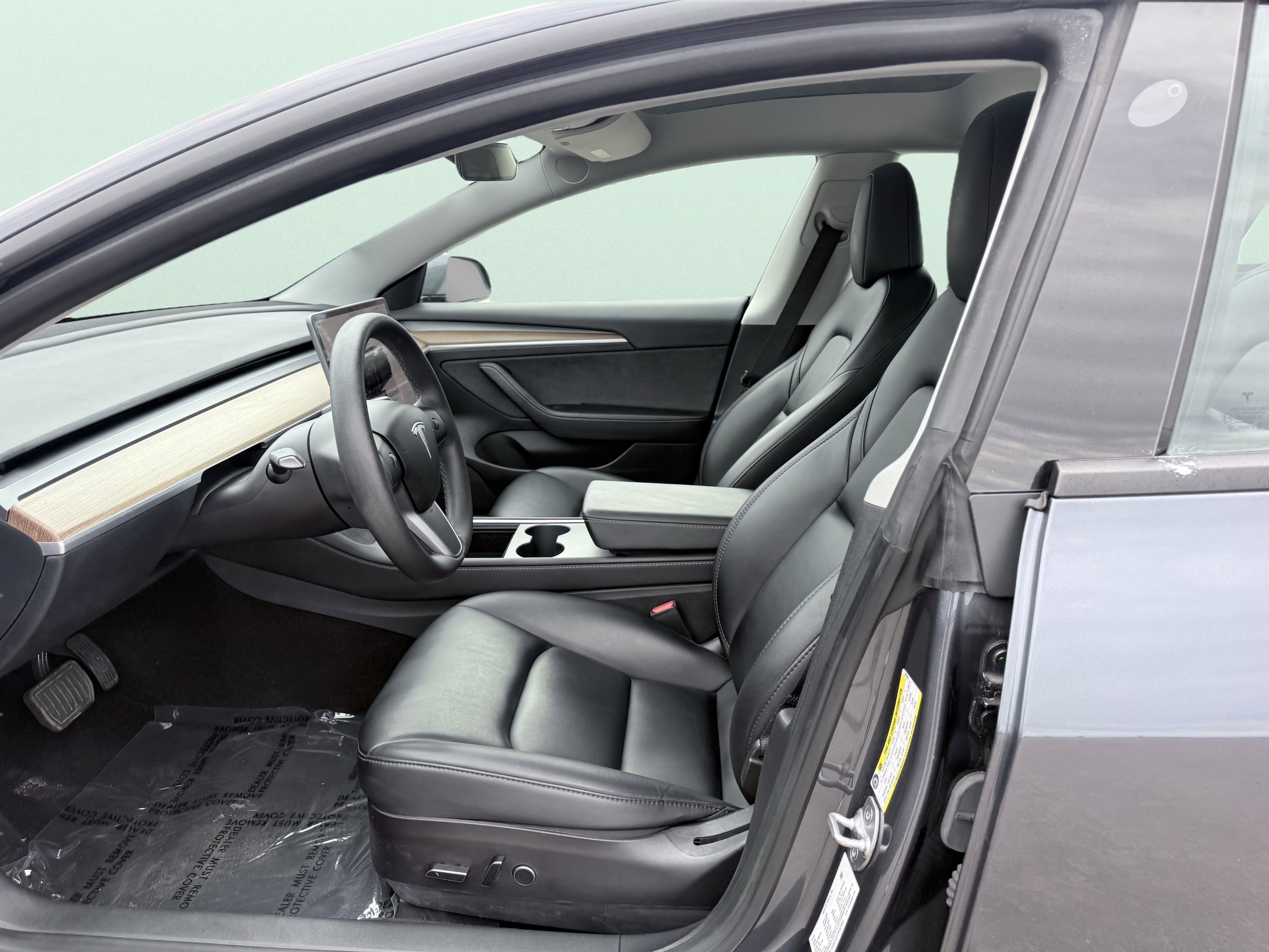 Used 2023 Tesla Model 3 Standard Range image 22