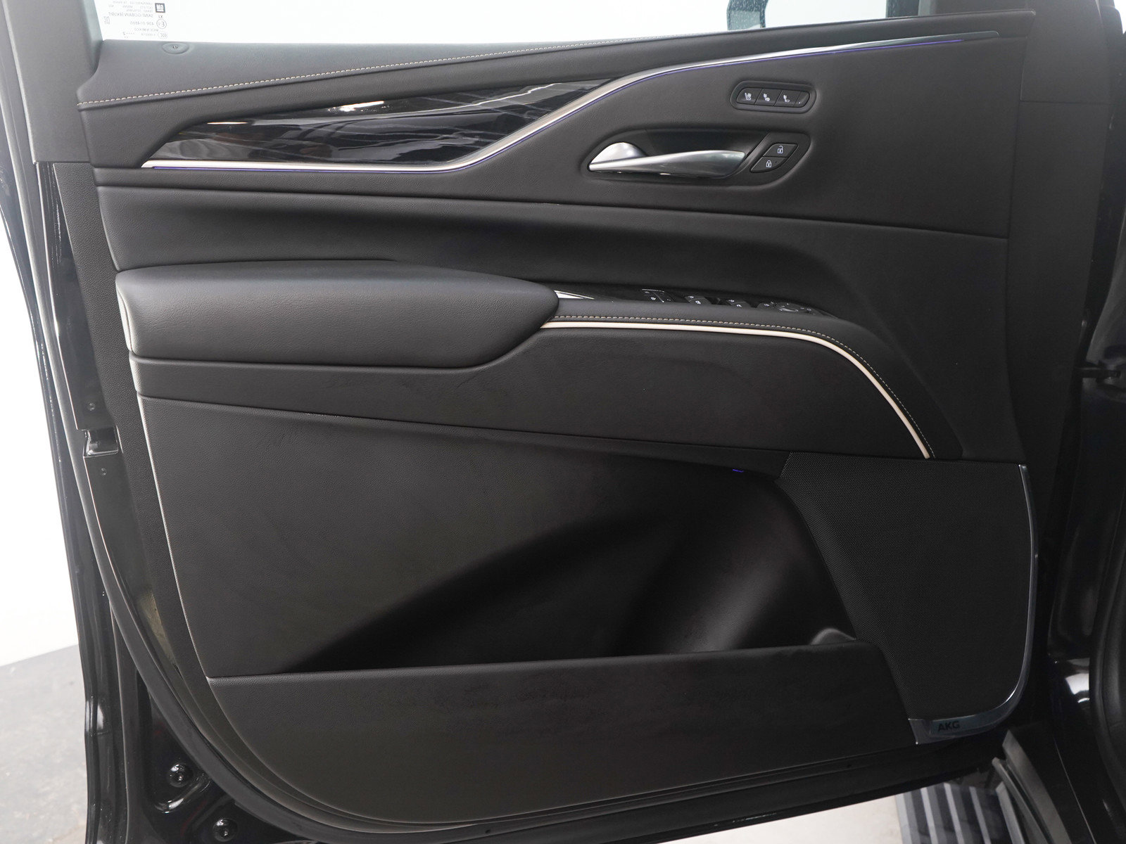 Used 2022 Cadillac Escalade Sport w/ LPO, ONYX Package image 22