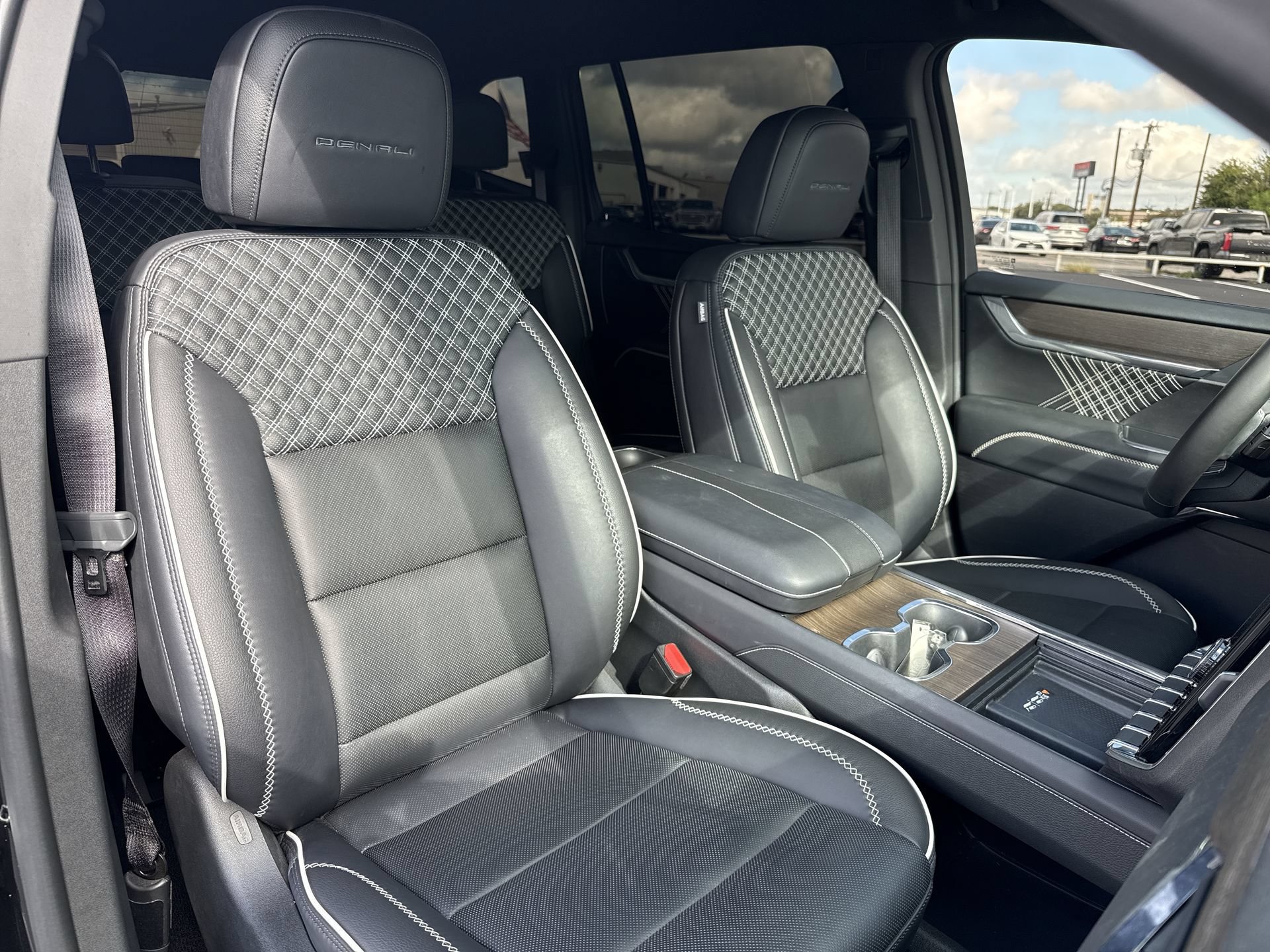 Used 2025 GMC Acadia Denali w/ Super Cruise Package FWD image 26