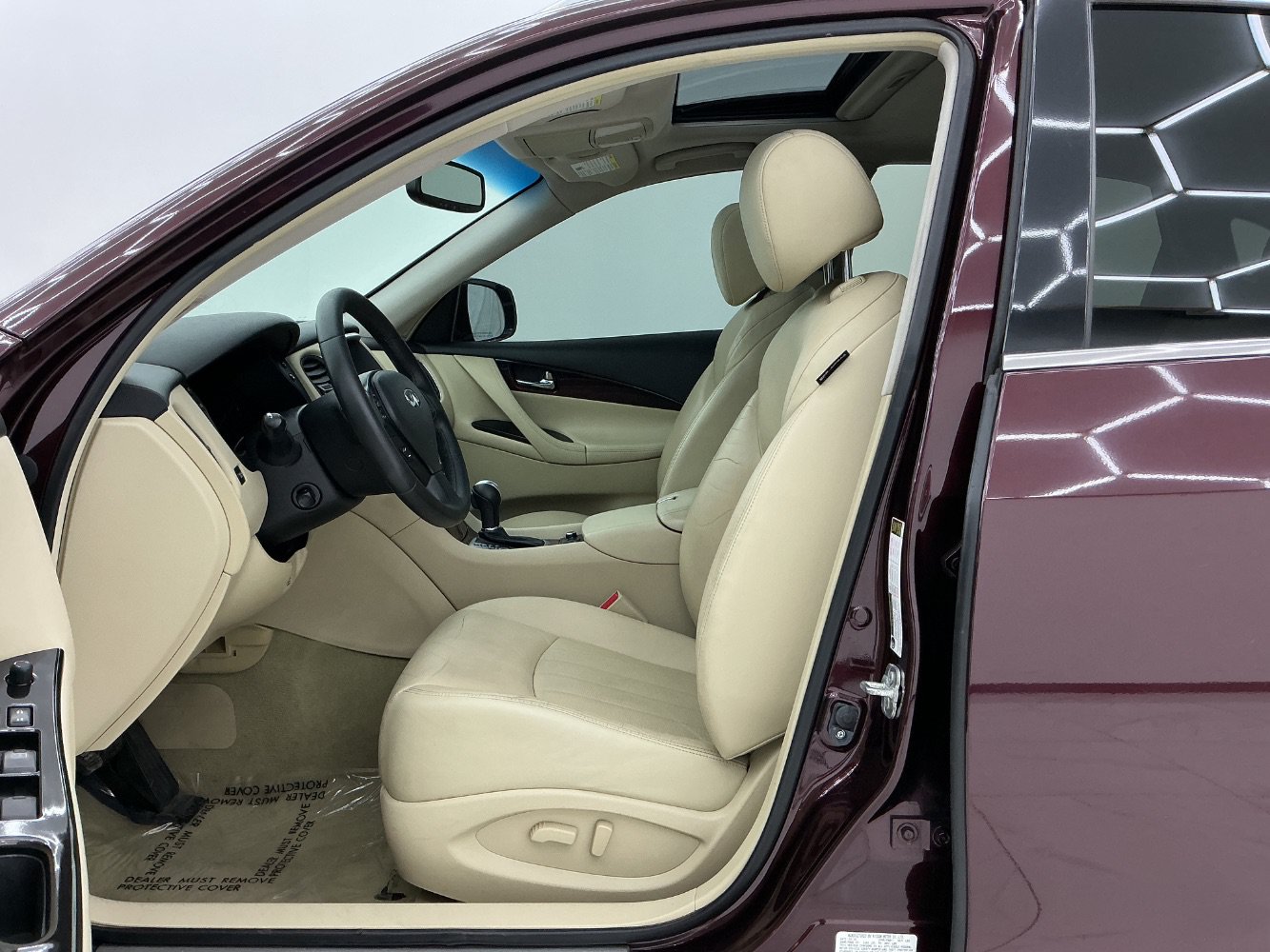 Used 2016 INFINITI QX50 AWD w/ Premium Package image 14