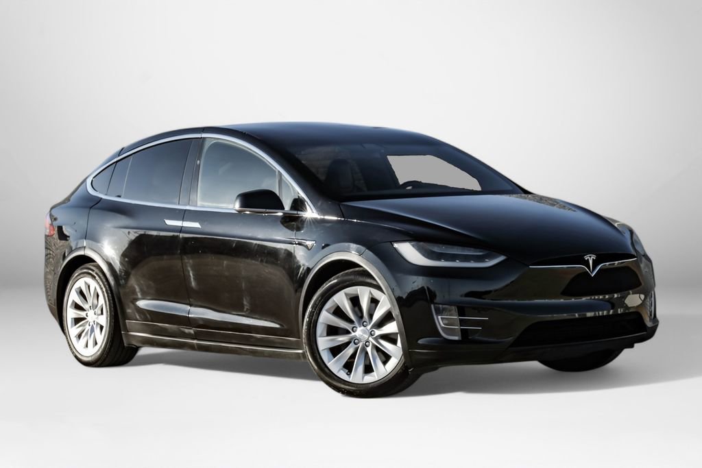 Used 2018 Tesla Model X 75D image 4