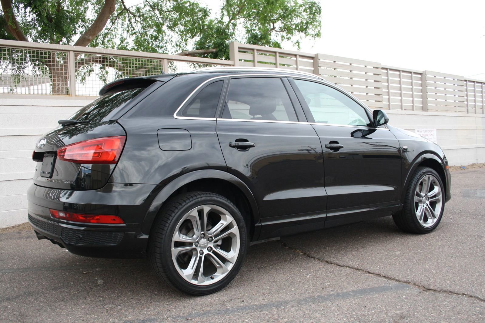 Used 2016 Audi Q3 2.0T Prestige w/ Prestige Package image 3