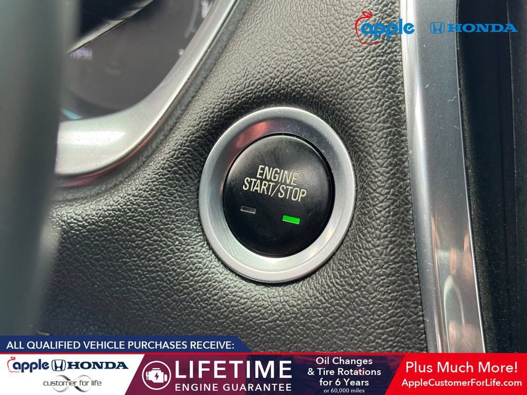 Used 2023 Chevrolet Traverse LT AWD/4WD image 28