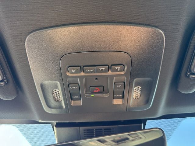 Used 2026 Toyota Camry SE w/ Multimedia Upgrade Package image 22