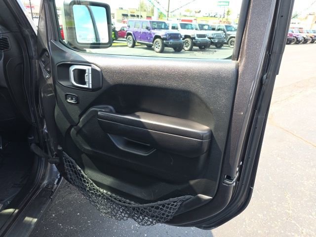 Used 2020 Jeep Wrangler Unlimited Sport S AWD/4WD image 33