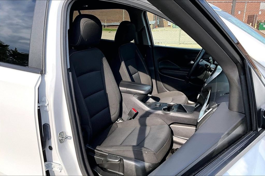 Used 2024 GMC Terrain SLE w/ Elevation Edition FWD image 7
