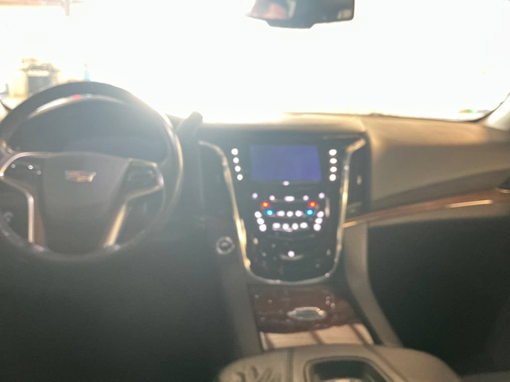 Used 2016 Cadillac Escalade Premium AWD/4WD image 18