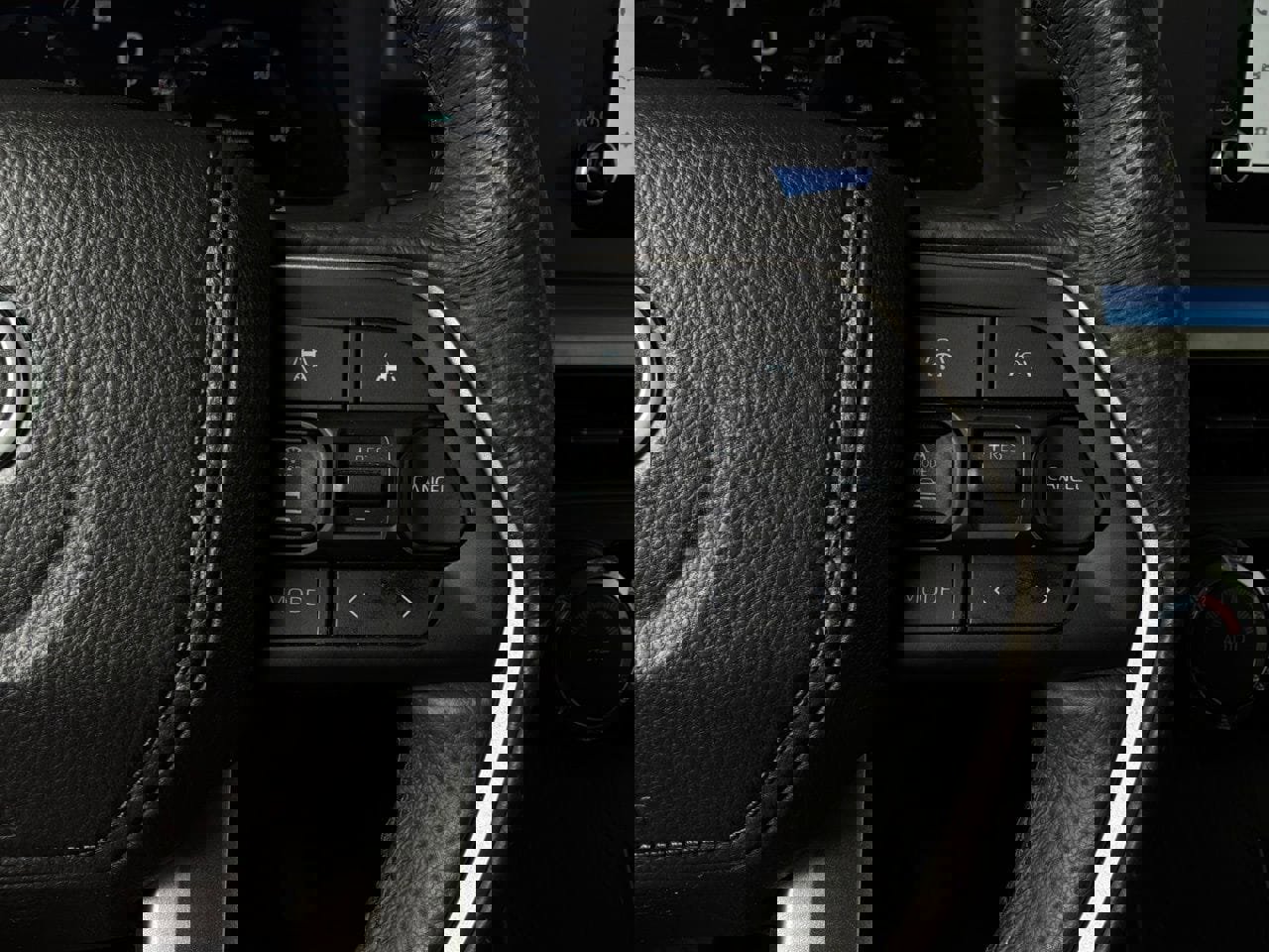 Used 2025 Toyota Tacoma TRD Off-Road image 34