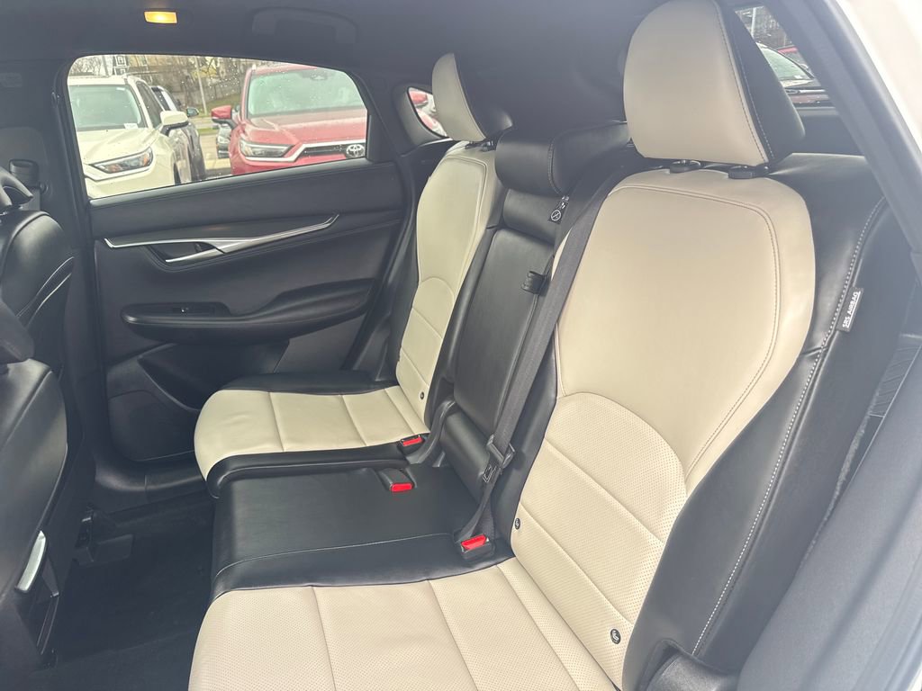 Used 2025 INFINITI QX55 Luxe w/ Cargo Package image 36