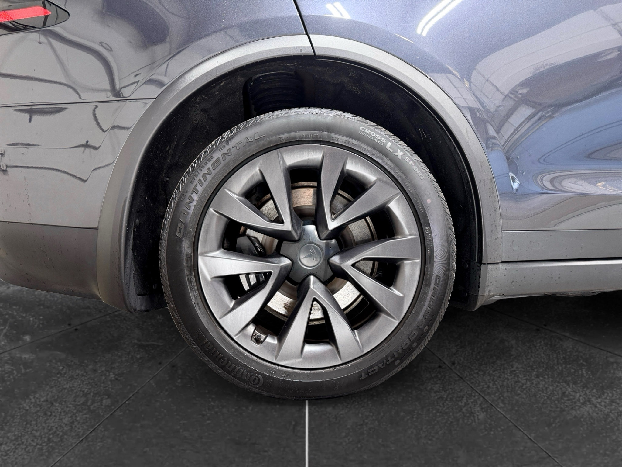 Used 2025 Tesla Model X AWD/4WD image 33