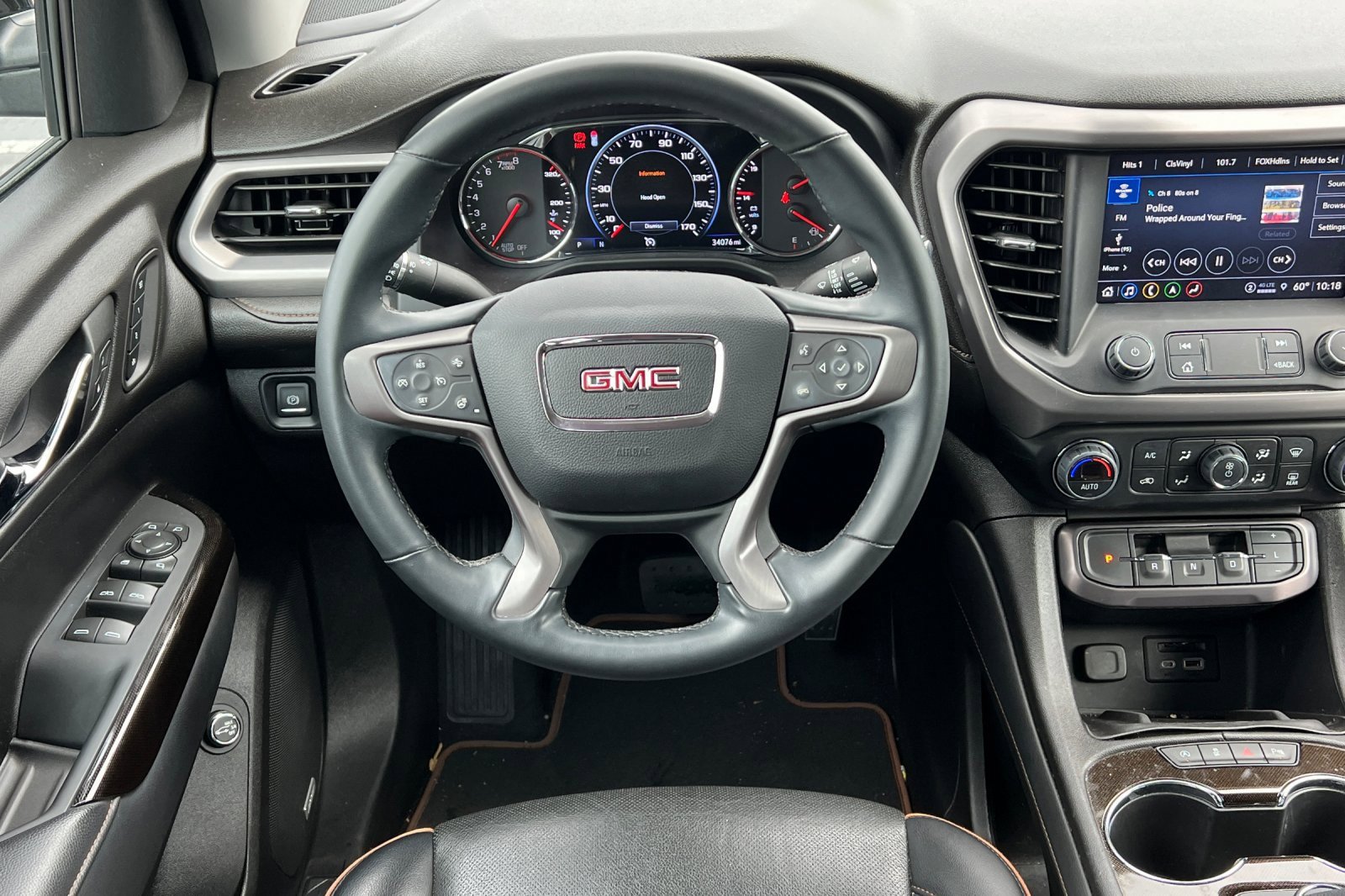 Used 2023 GMC Acadia AT4 w/ Technology Package image 16