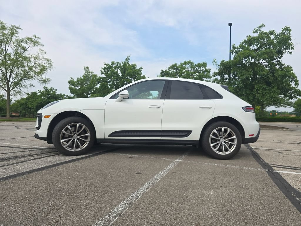 Used 2023 Porsche Macan Turbo AWD/4WD image 10