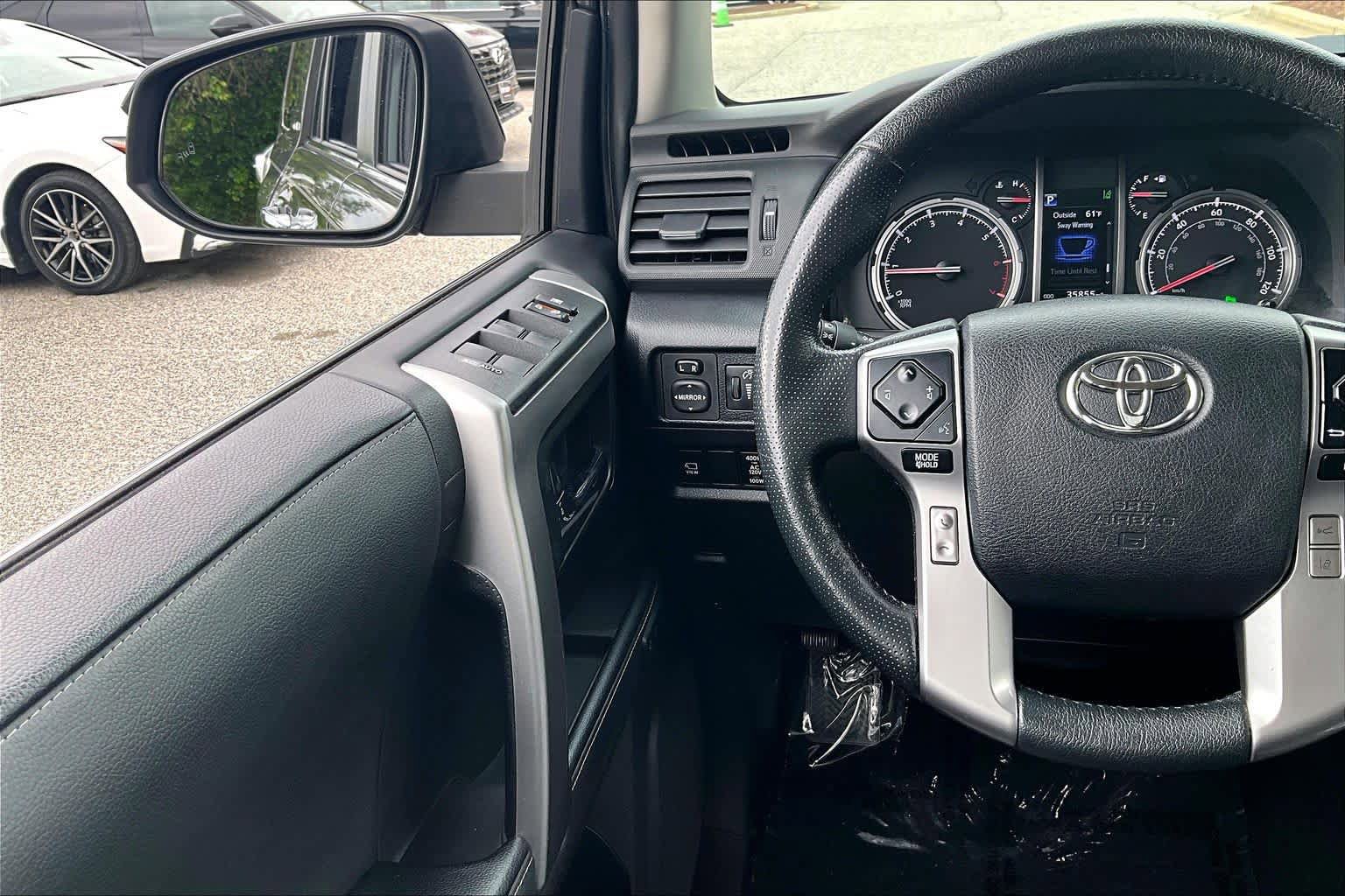 Used 2023 Toyota 4Runner Limited AWD/4WD image 24