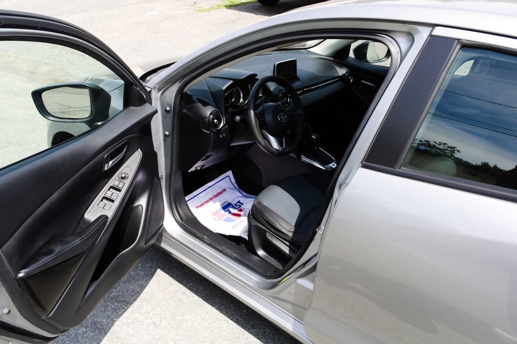 Used 2016 Scion iA FWD image 11