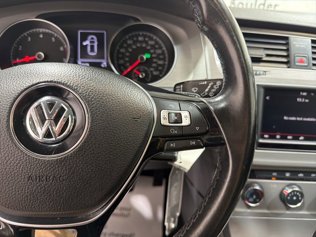 Used 2016 Volkswagen Golf S FWD image 27