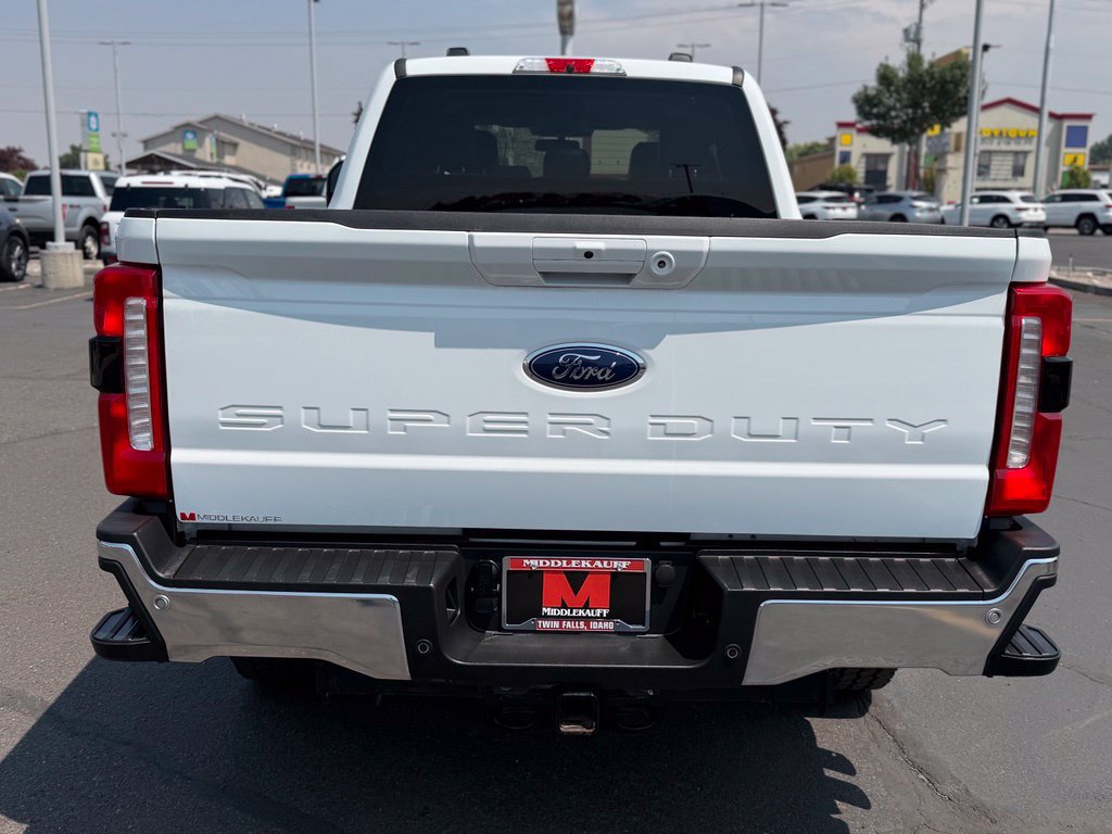 Used 2025 Ford F250 Lariat AWD/4WD image 4